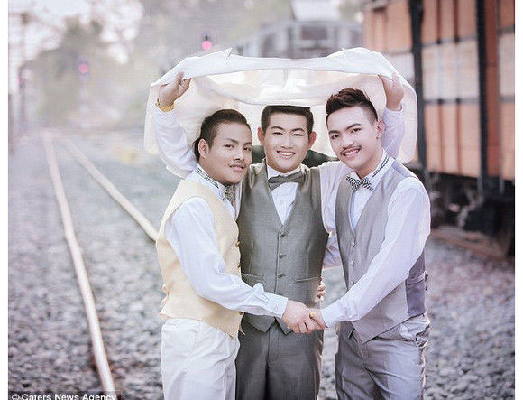 泰国同性恋者举行3人婚礼，创世界纪录！