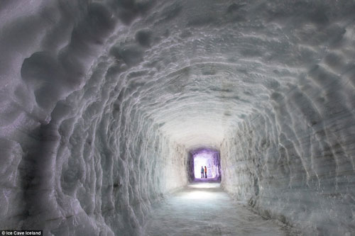 冰岛世界最深人造冰穴即将开放 游客可以在冰穴内举办婚礼和派对