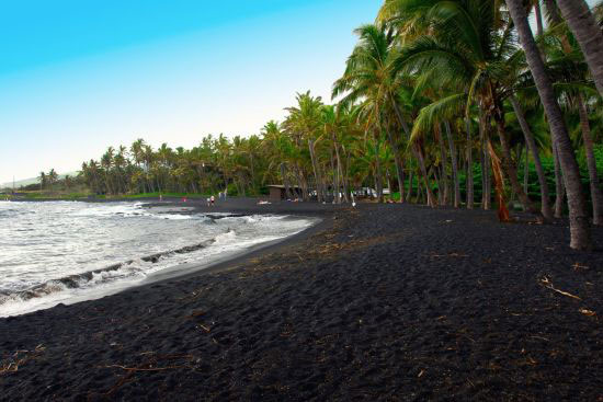 盘点全球最具魅力的15个黑色海滩