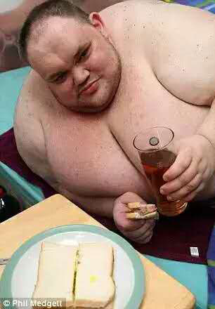 英国最胖男子猝死家中 体重达800多斤