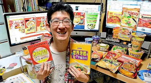 日本男子20年吃遍全球5600种泡面 受世界各地粉丝追捧