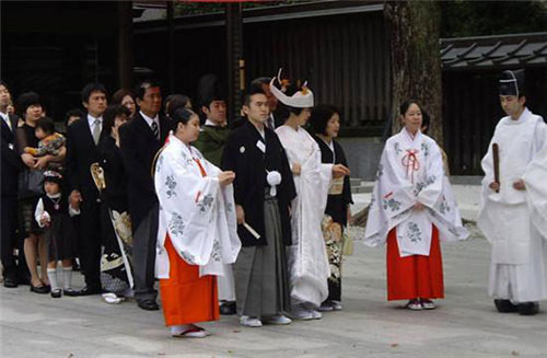 看看日本法律,就知道日本人素质高的原因了!